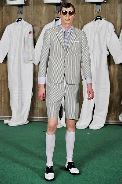 Look 9